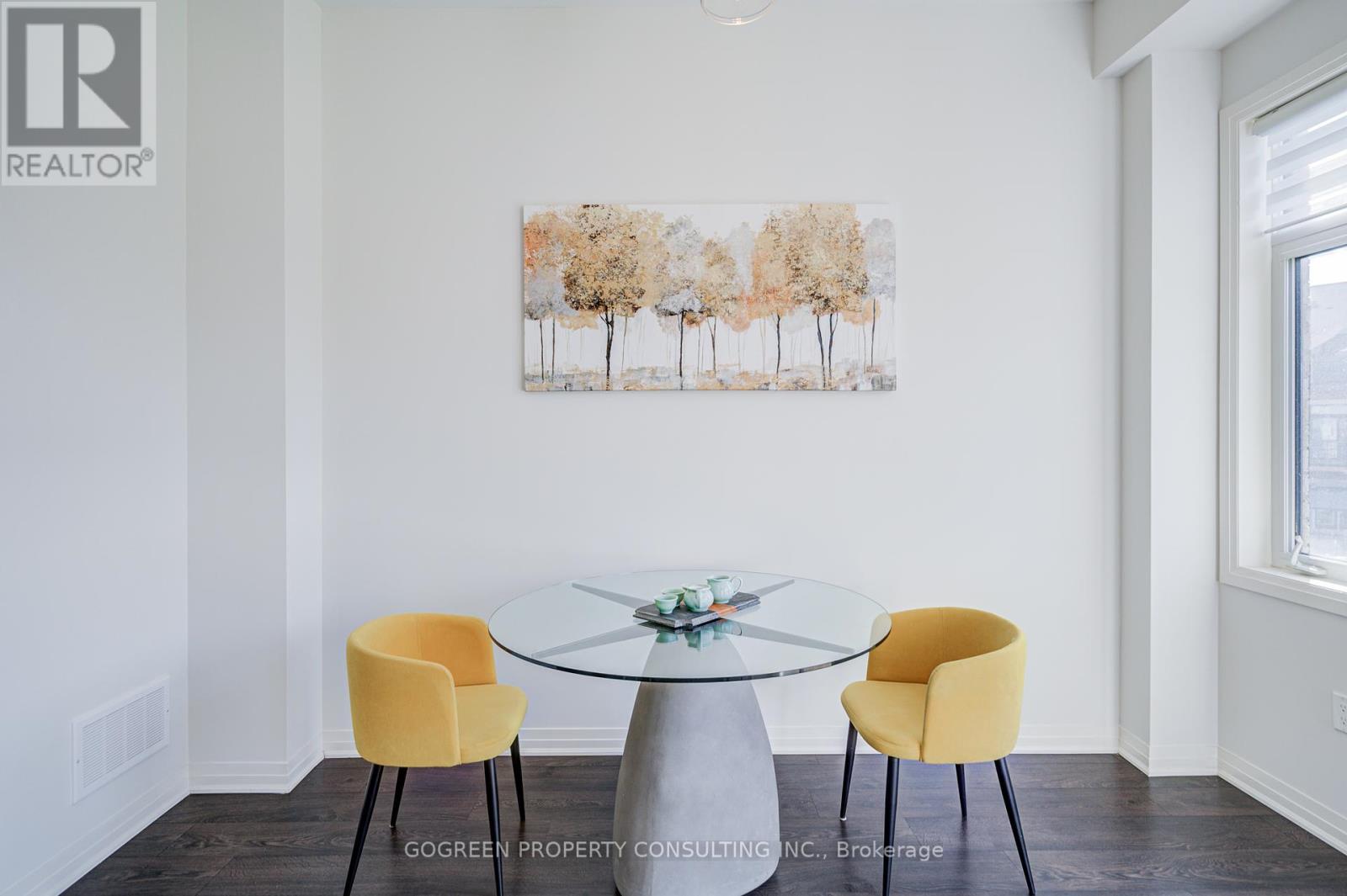 242 Thomas Cook Avenue, Vaughan (Patterson), Ontario  L6A 4Z9 - Photo 11 - N12373043