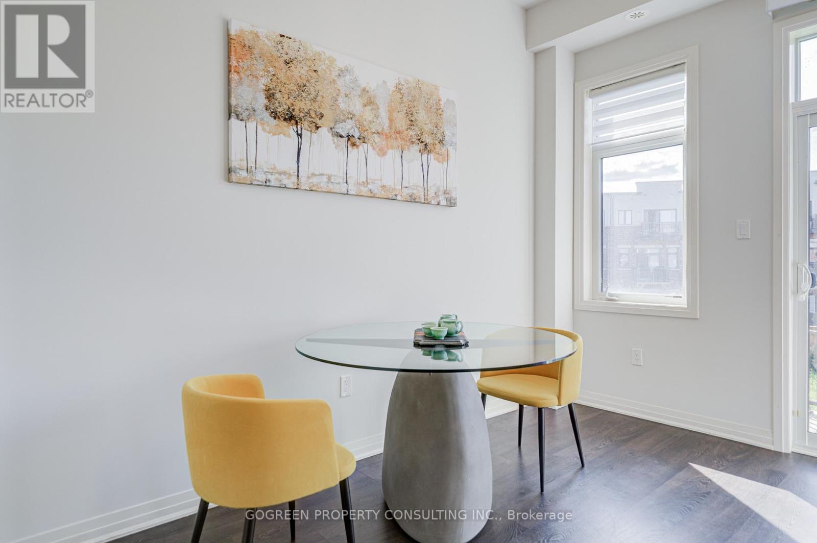 242 Thomas Cook Avenue, Vaughan (Patterson), Ontario  L6A 4Z9 - Photo 12 - N12373043