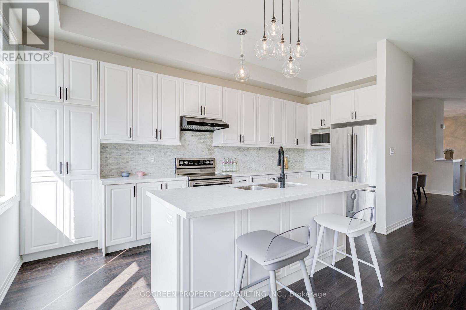 242 Thomas Cook Avenue, Vaughan (Patterson), Ontario  L6A 4Z9 - Photo 15 - N12373043