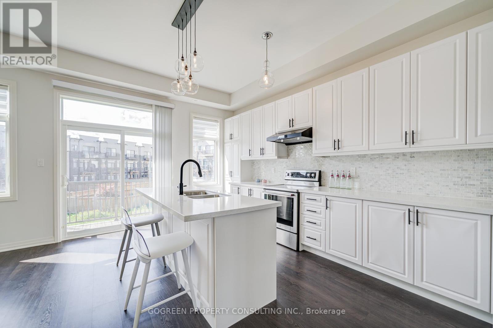 242 Thomas Cook Avenue, Vaughan (Patterson), Ontario  L6A 4Z9 - Photo 16 - N12373043