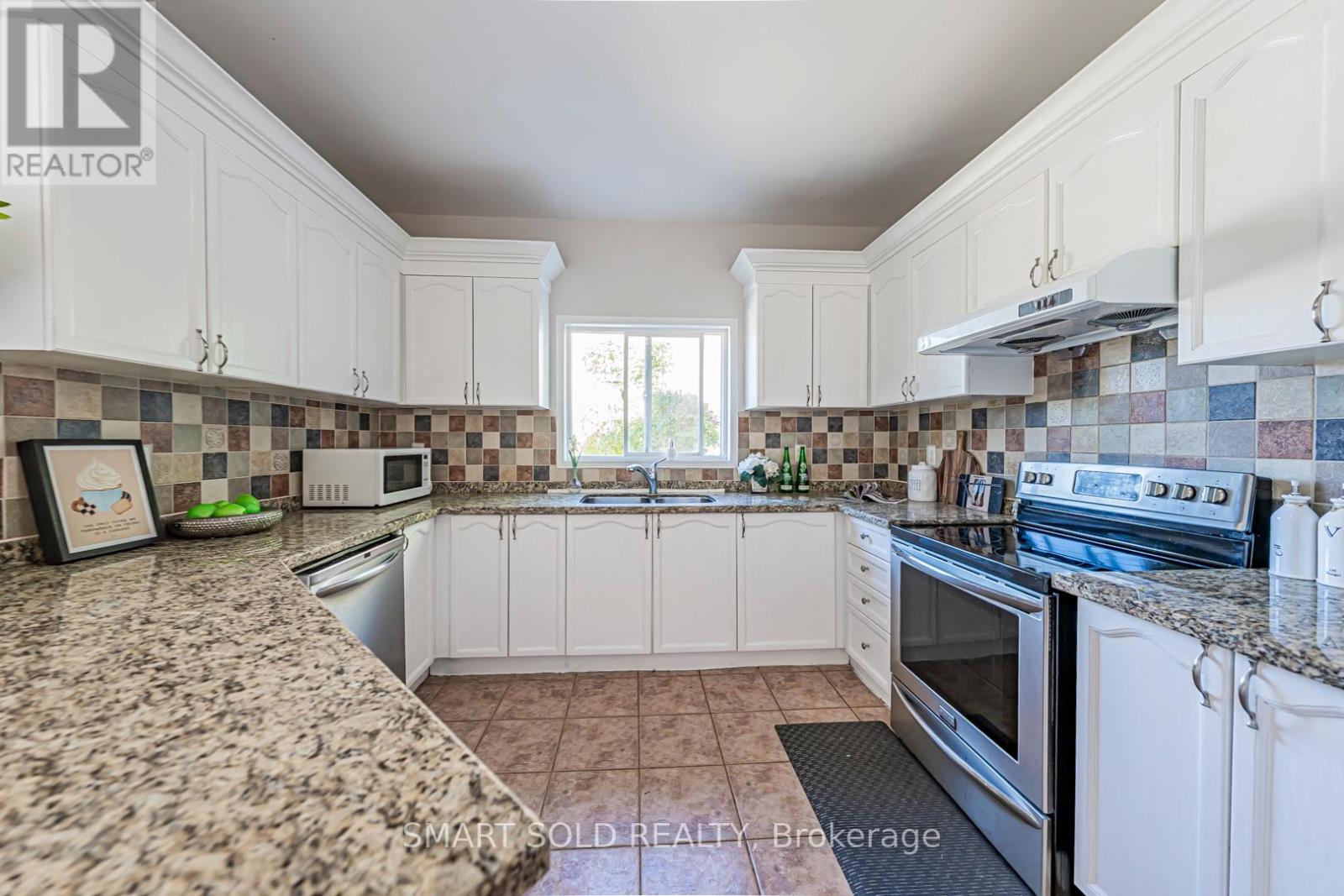 140 English Oak Drive, Richmond Hill, Ontario  L4E 4G4 - Photo 23 - N12373061