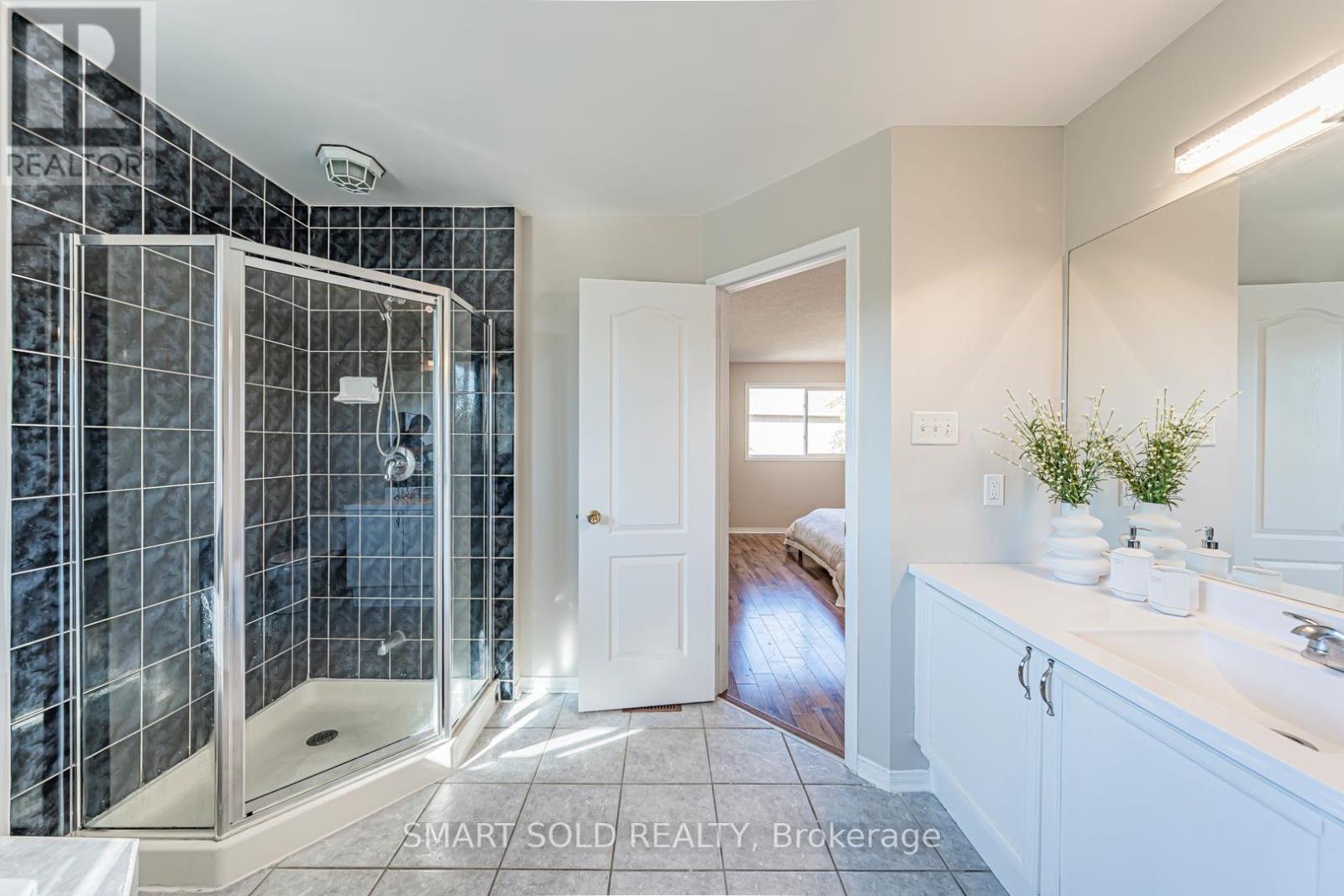 140 English Oak Drive, Richmond Hill, Ontario  L4E 4G4 - Photo 32 - N12373061