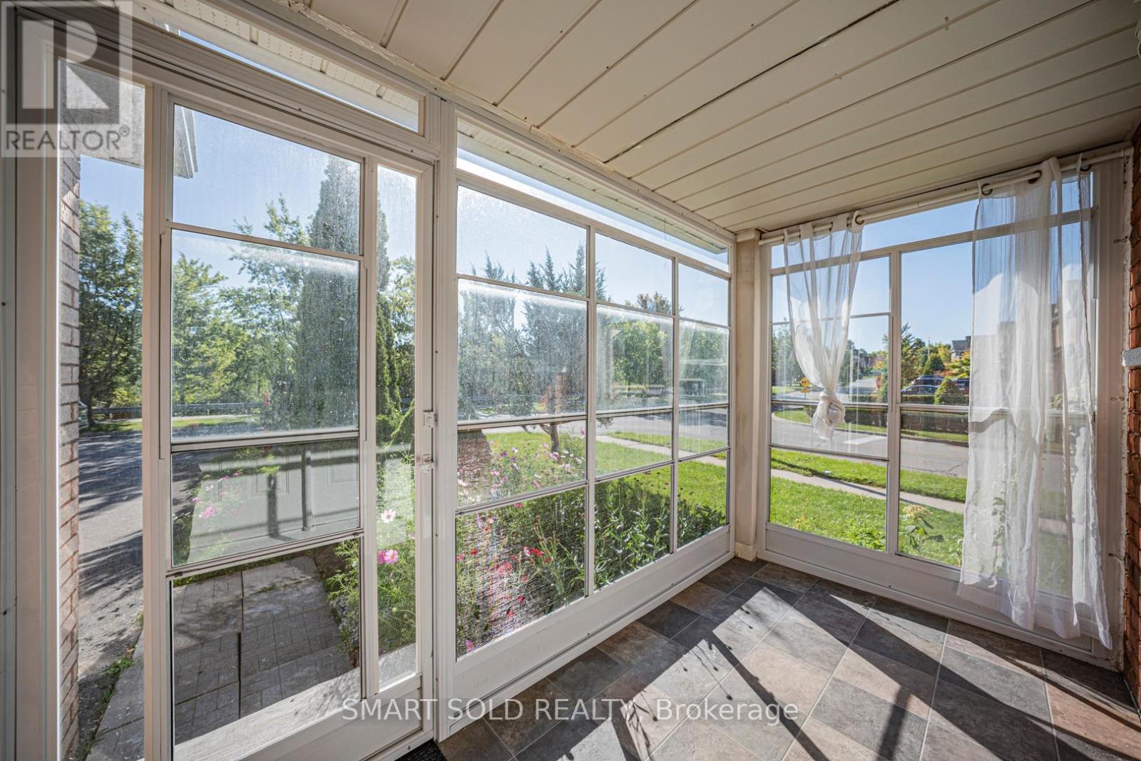 140 English Oak Drive, Richmond Hill, Ontario  L4E 4G4 - Photo 9 - N12373061