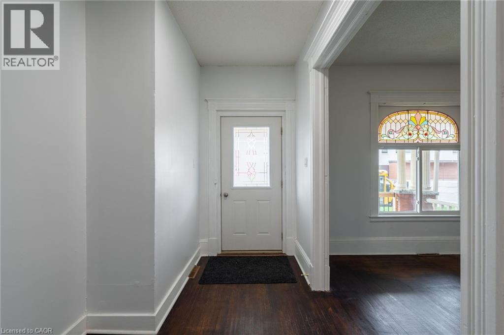 25 Horton Street, St. Thomas, Ontario  N5P 2Y5 - Photo 2 - 40763773