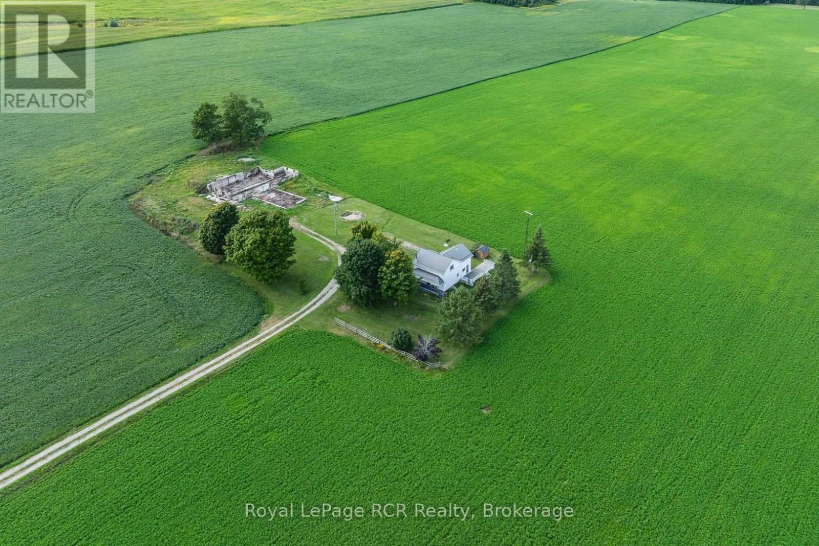 228 10 Concession, Brockton, Ontario  N0G 1J0 - Photo 2 - X12373092