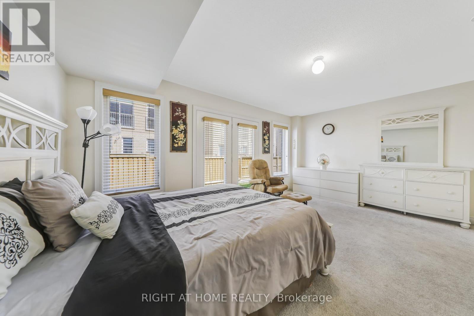 16 Lasalle Lane, Richmond Hill, Ontario  L4C 7V6 - Photo 24 - N12373080