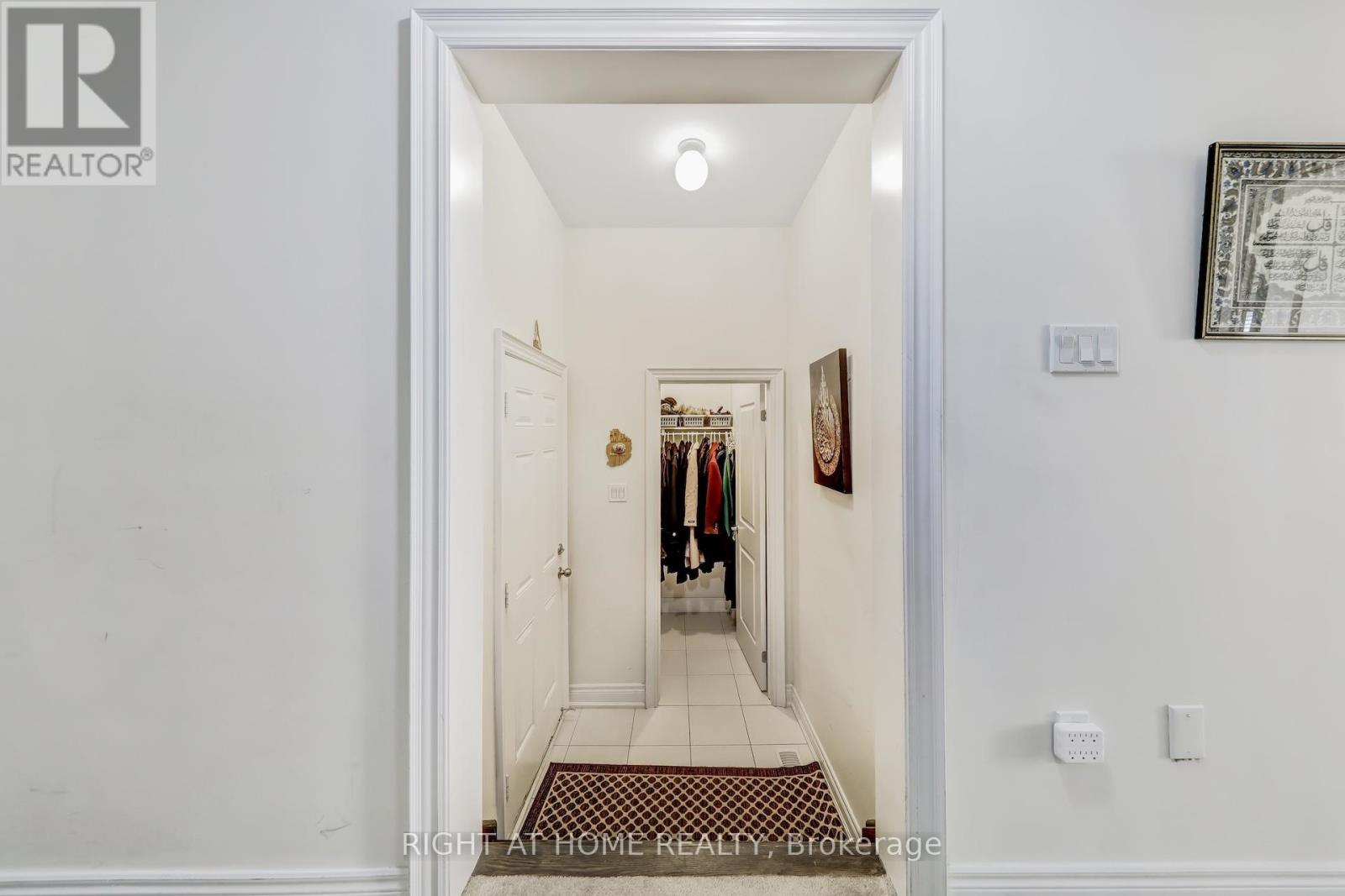16 Lasalle Lane, Richmond Hill, Ontario  L4C 7V6 - Photo 28 - N12373080