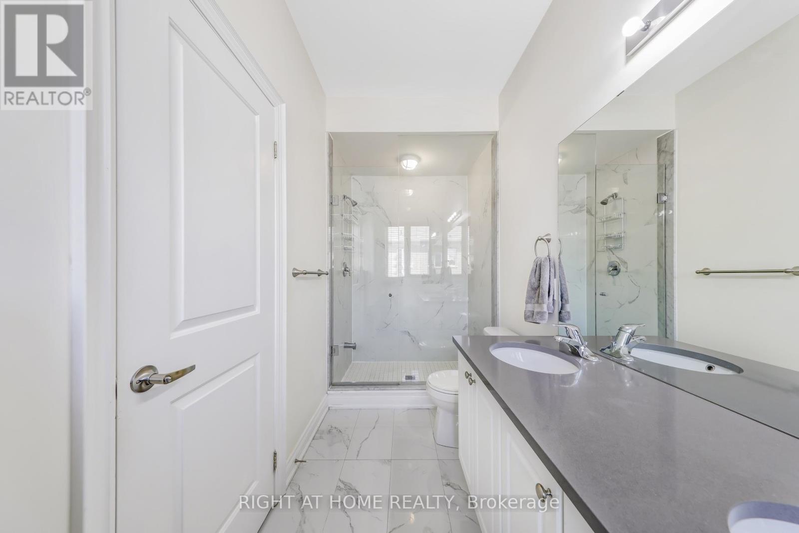 16 Lasalle Lane, Richmond Hill, Ontario  L4C 7V6 - Photo 29 - N12373080