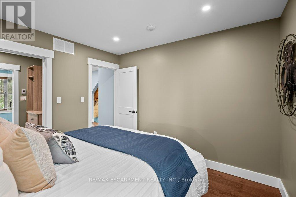 1040 Clyde Road, North Dumfries, Ontario  N1R 5S7 - Photo 35 - X12373073