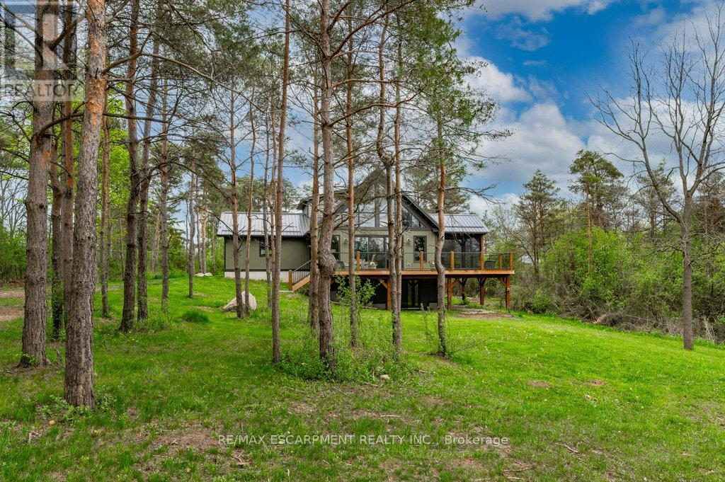 1040 Clyde Road, North Dumfries, Ontario  N1R 5S7 - Photo 49 - X12373073