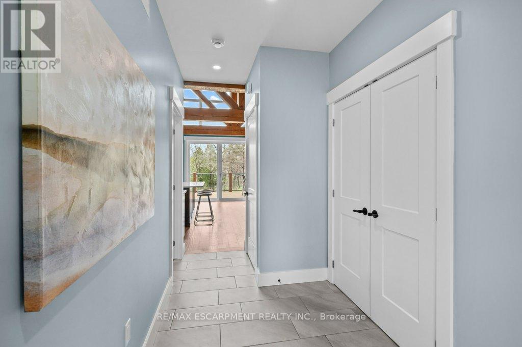 1040 Clyde Road, North Dumfries, Ontario  N1R 5S7 - Photo 6 - X12373073