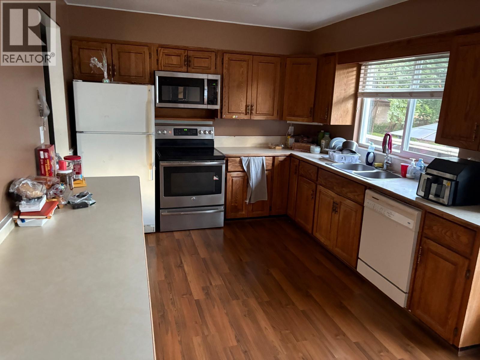 Property at 21100 BERRY AVENUE image 5