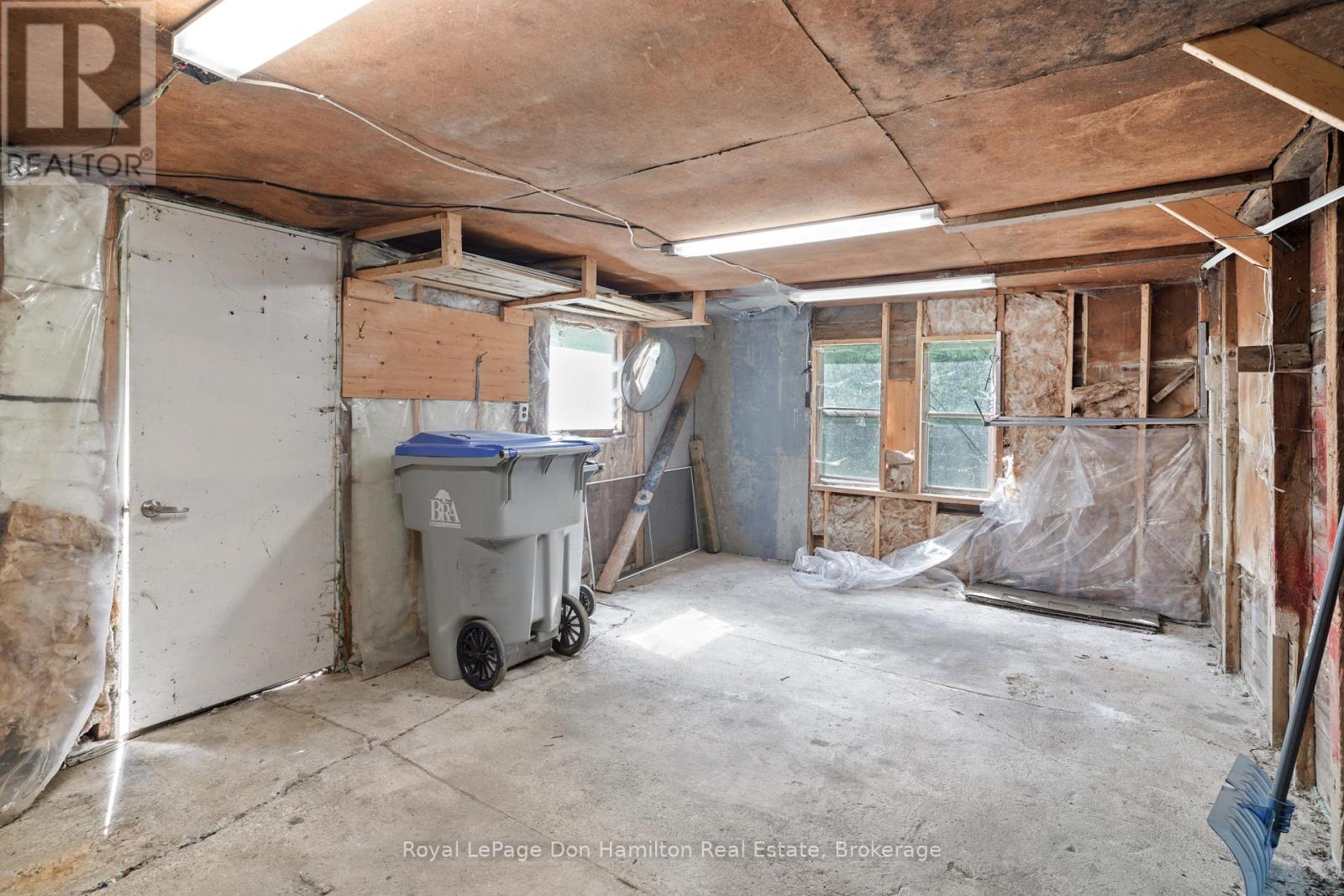 99 John Street, Huron East, Ontario  N0K 1W0 - Photo 33 - X12373124