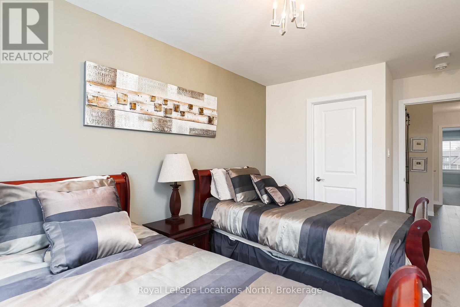122 Yellow Birch Crescent, Blue Mountains, Ontario  L9Y 0Y5 - Photo 21 - X12373126