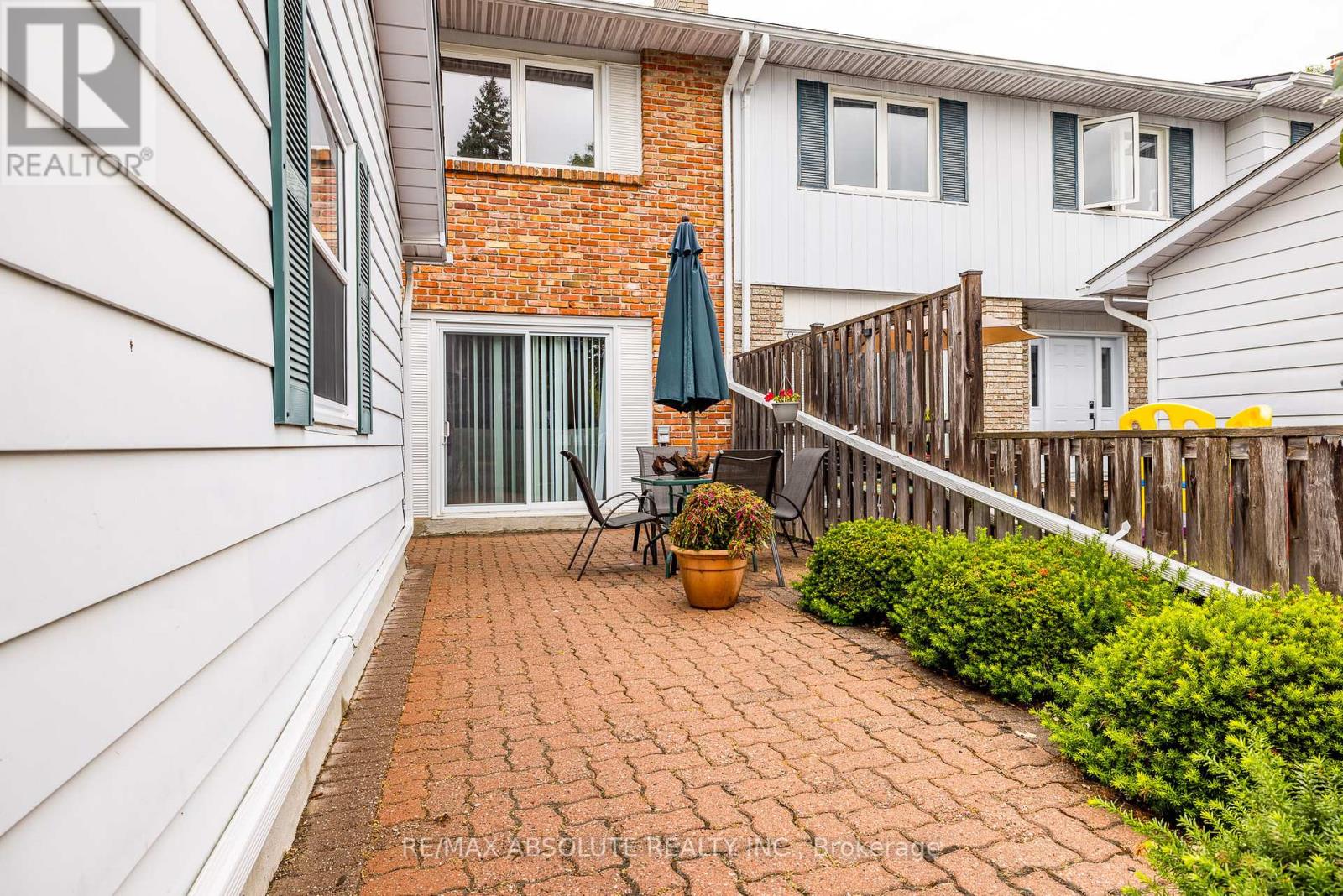7 Ramsgate Private E, Ottawa, Ontario  K1V 8M4 - Photo 2 - X12373144