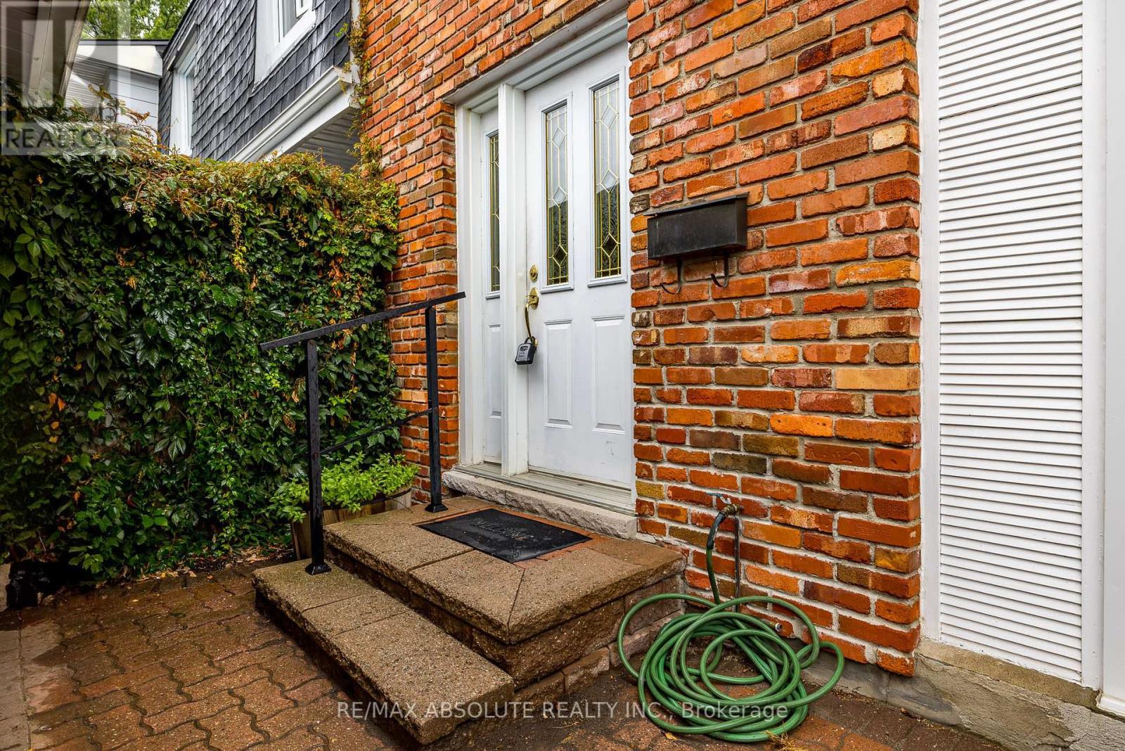 7 Ramsgate Private E, Ottawa, Ontario  K1V 8M4 - Photo 4 - X12373144