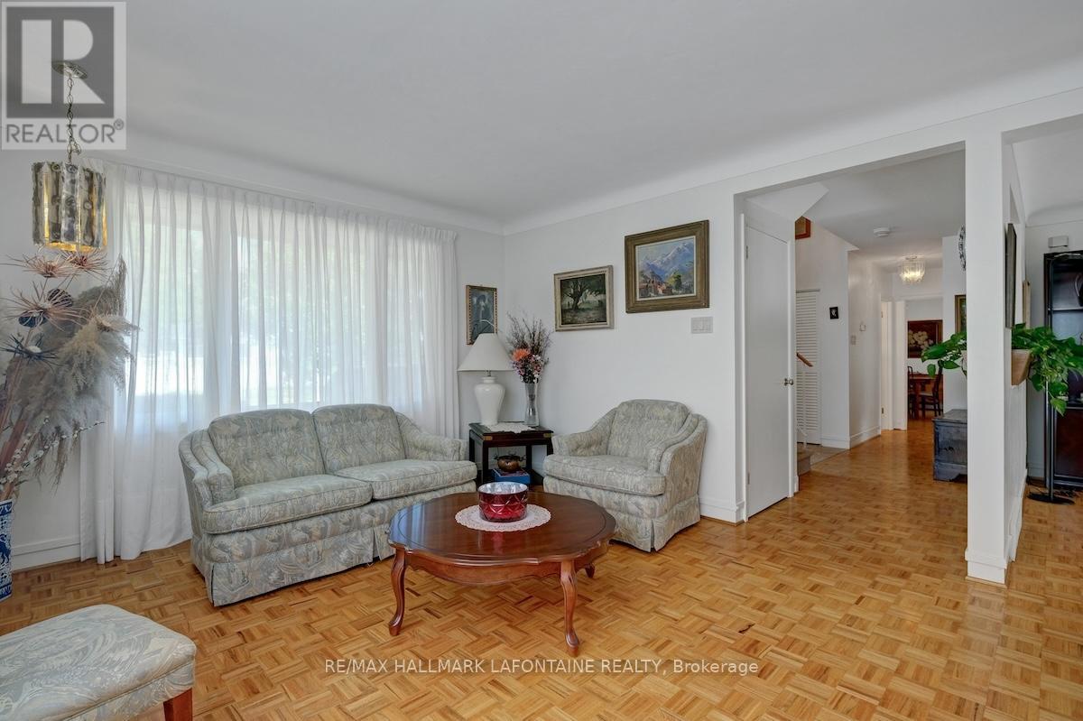 844 Edgeworth Avenue, Ottawa, Ontario  K2B 5L6 - Photo 10 - X12373155