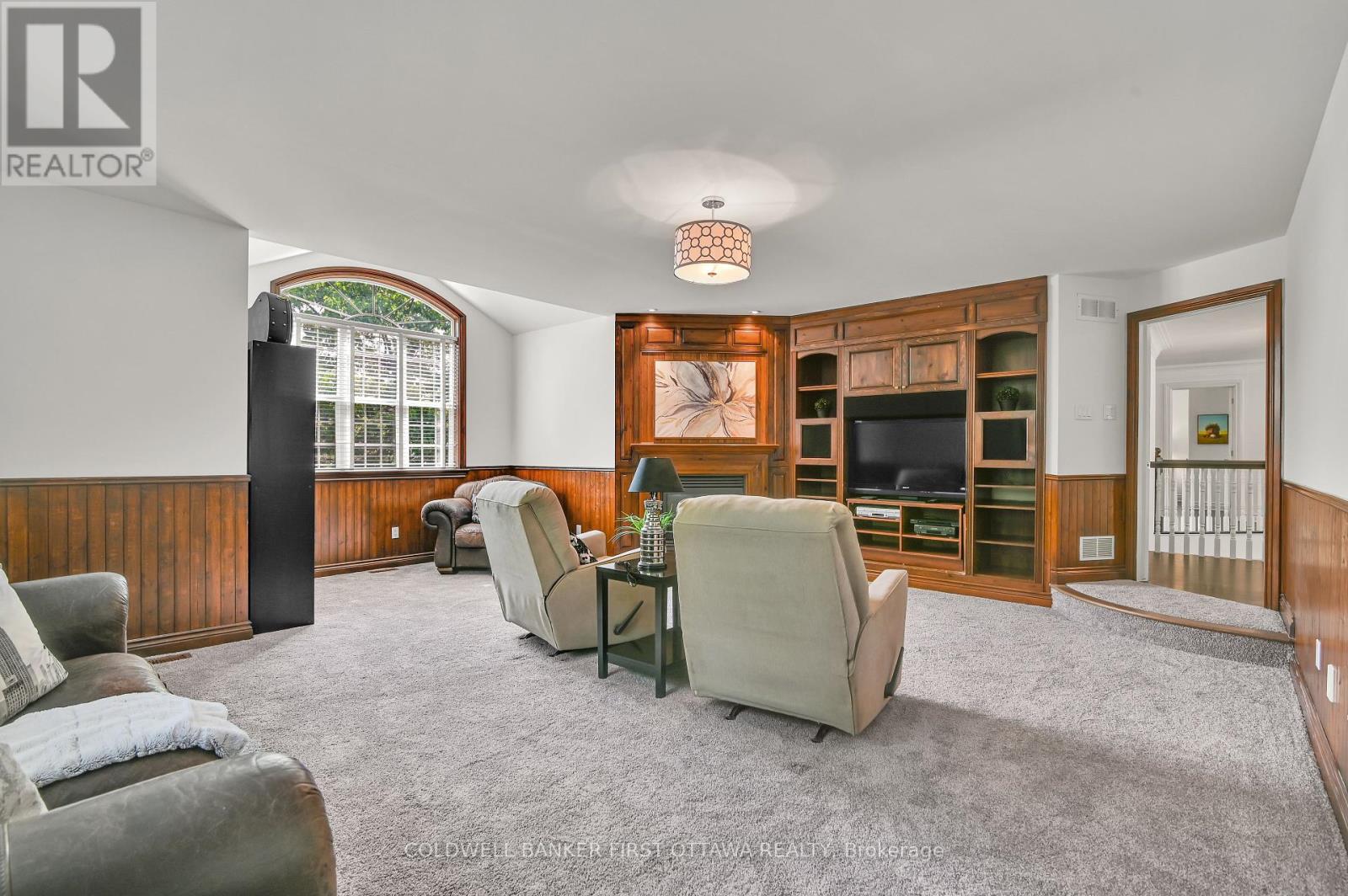 18 Cypress Gardens, Ottawa, Ontario  K2S 1W6 - Photo 23 - X12373157