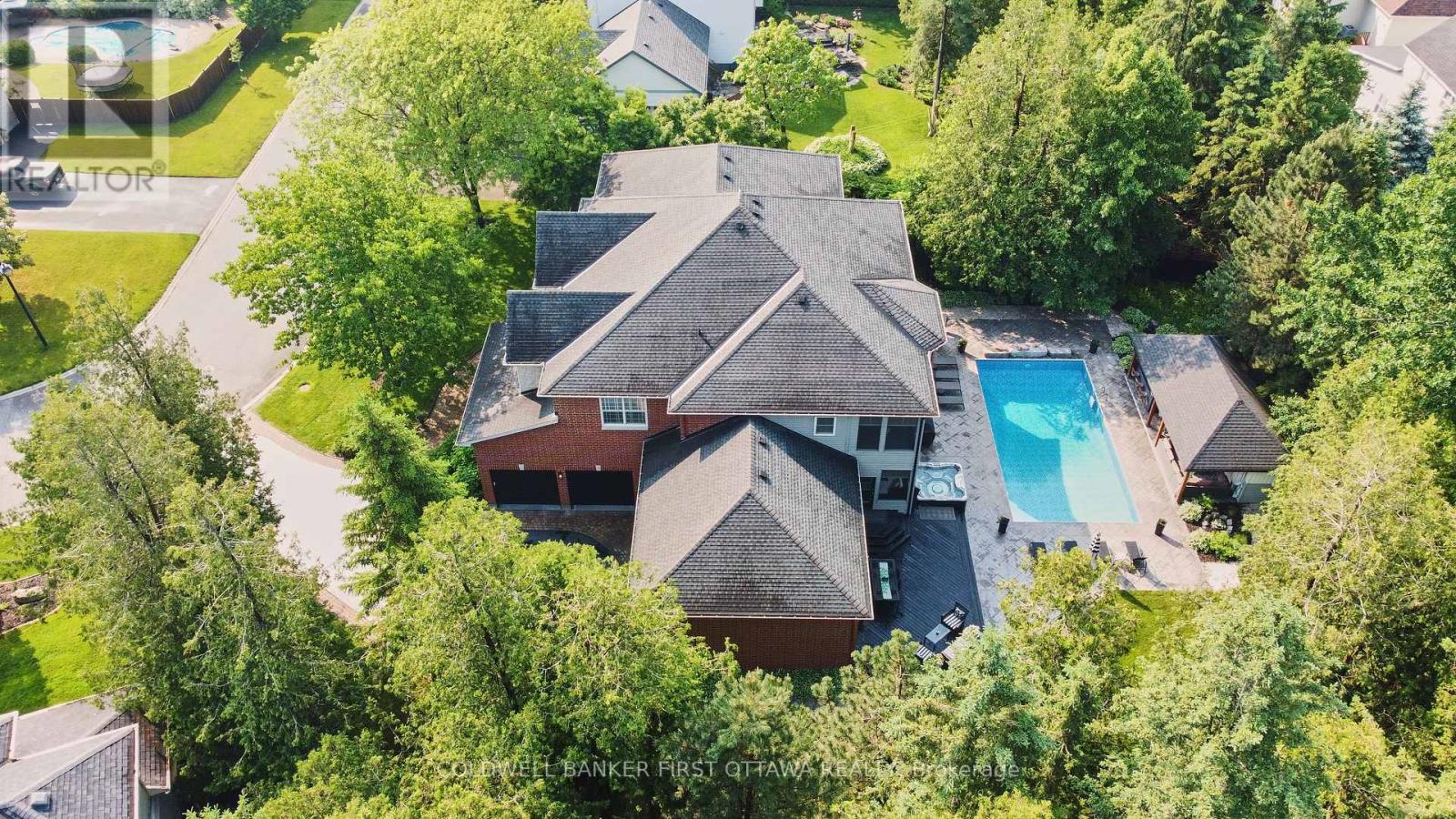18 Cypress Gardens, Ottawa, Ontario  K2S 1W6 - Photo 48 - X12373157