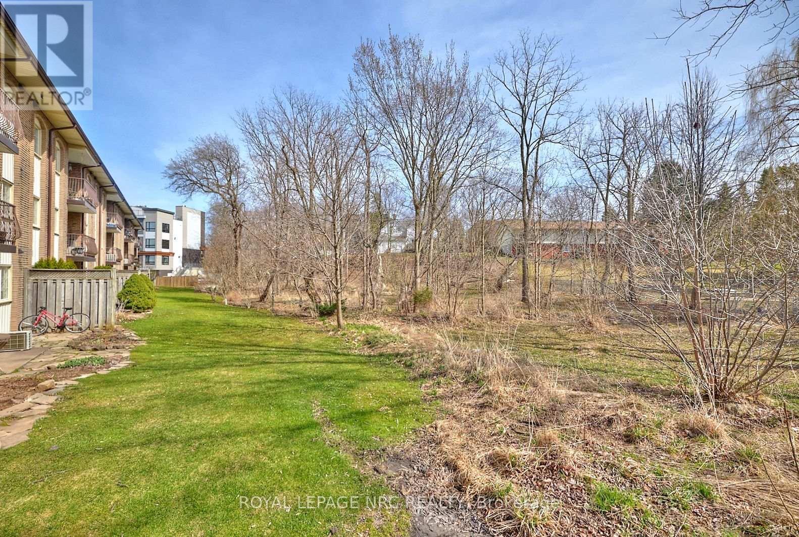 109 - 20 John Street, Grimsby, Ontario  L3M 1X5 - Photo 21 - X12373150