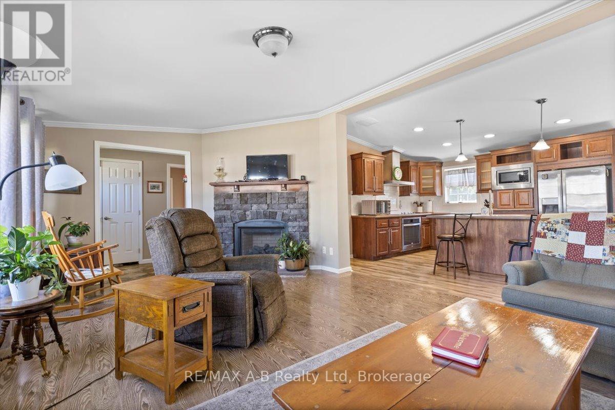 27 - 25 Thames Road, St. Marys, Ontario  N4X 1C4 - Photo 11 - X12373156