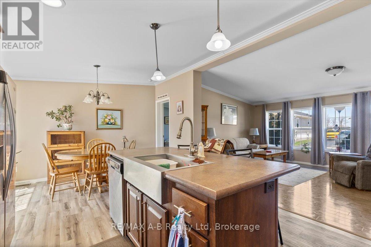 27 - 25 Thames Road, St. Marys, Ontario  N4X 1C4 - Photo 15 - X12373156