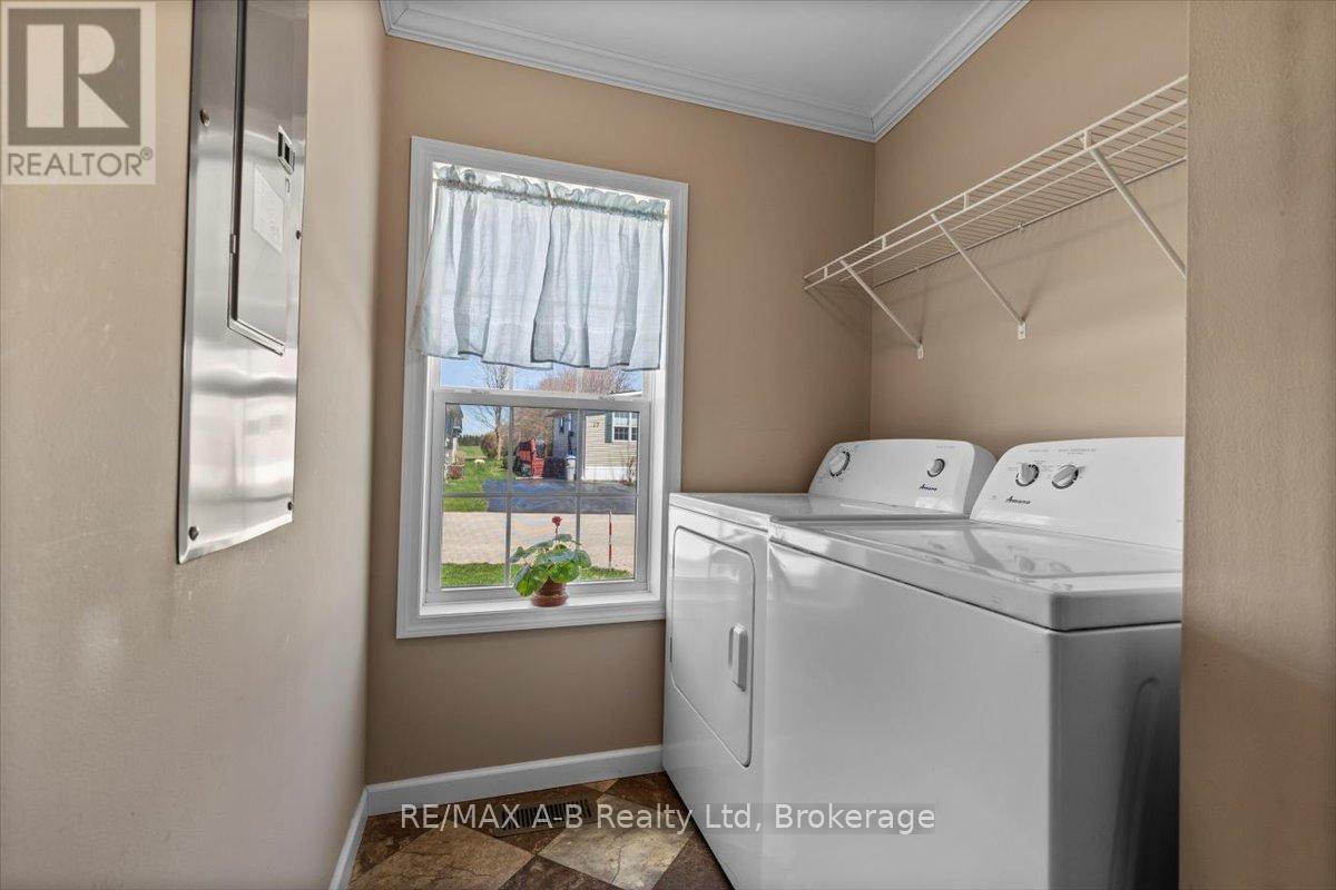 27 - 25 Thames Road, St. Marys, Ontario  N4X 1C4 - Photo 27 - X12373156