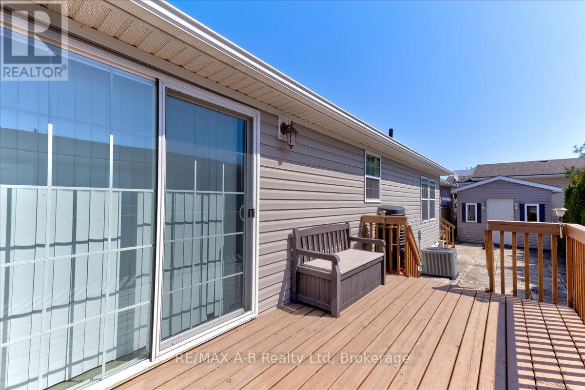 27 - 25 Thames Road, St. Marys, Ontario  N4X 1C4 - Photo 32 - X12373156