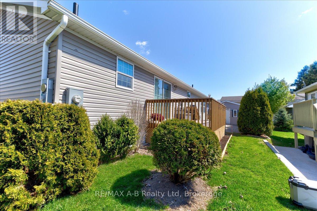 27 - 25 Thames Road, St. Marys, Ontario  N4X 1C4 - Photo 33 - X12373156