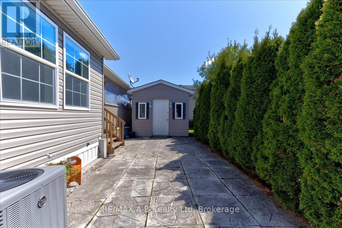 27 - 25 Thames Road, St. Marys, Ontario  N4X 1C4 - Photo 34 - X12373156