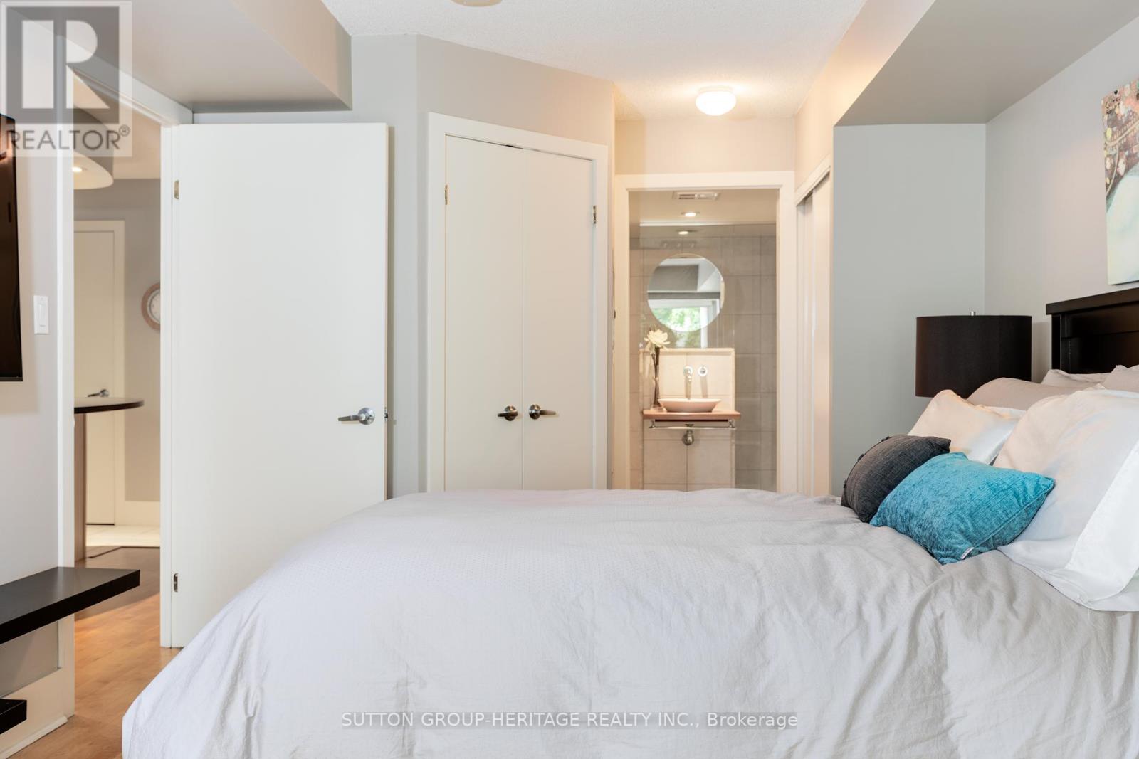 126 - 550 Queens Quay W, Toronto, Ontario  M5V 3M8 - Photo 20 - C12373122