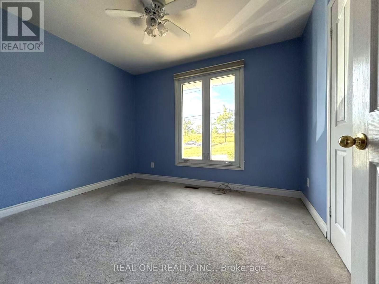 1377 Old Green Lane E, East Gwillimbury, Ontario  L9N 0L8 - Photo 13 - N12373097