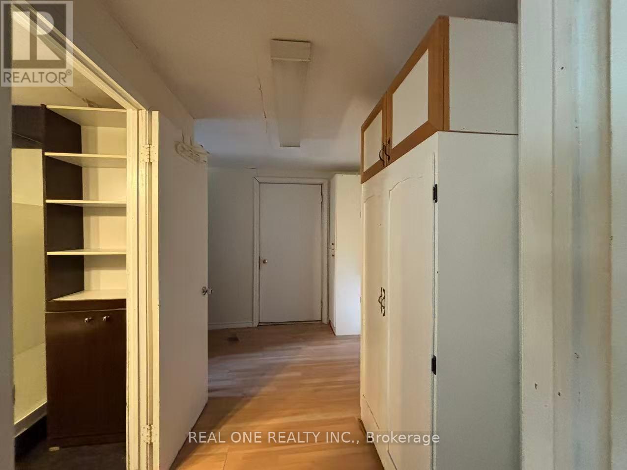 1377 Old Green Lane E, East Gwillimbury, Ontario  L9N 0L8 - Photo 23 - N12373097
