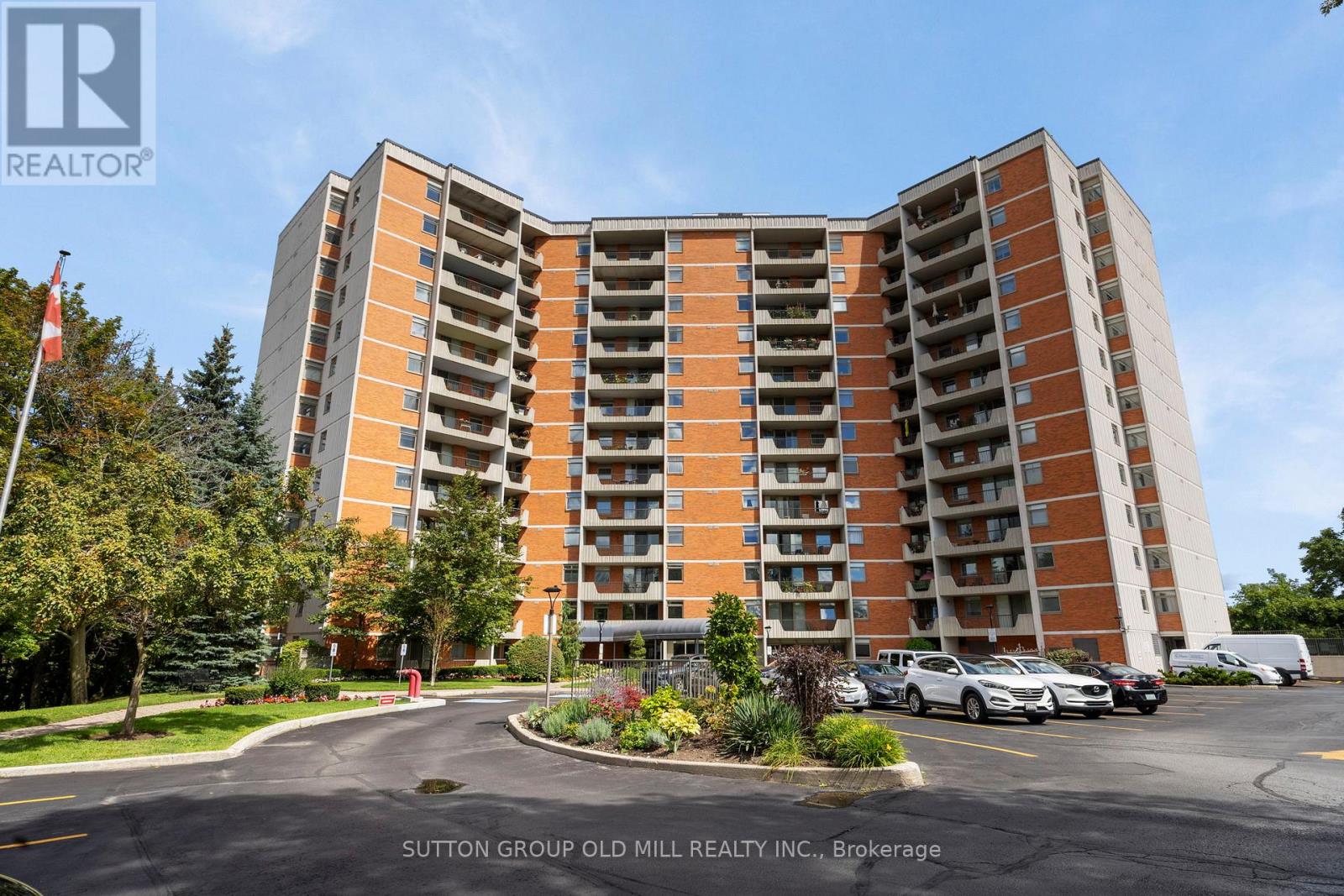 602 - 7811 Yonge Street, Markham, Ontario  L3T 4S3 - Photo 1 - N12373146