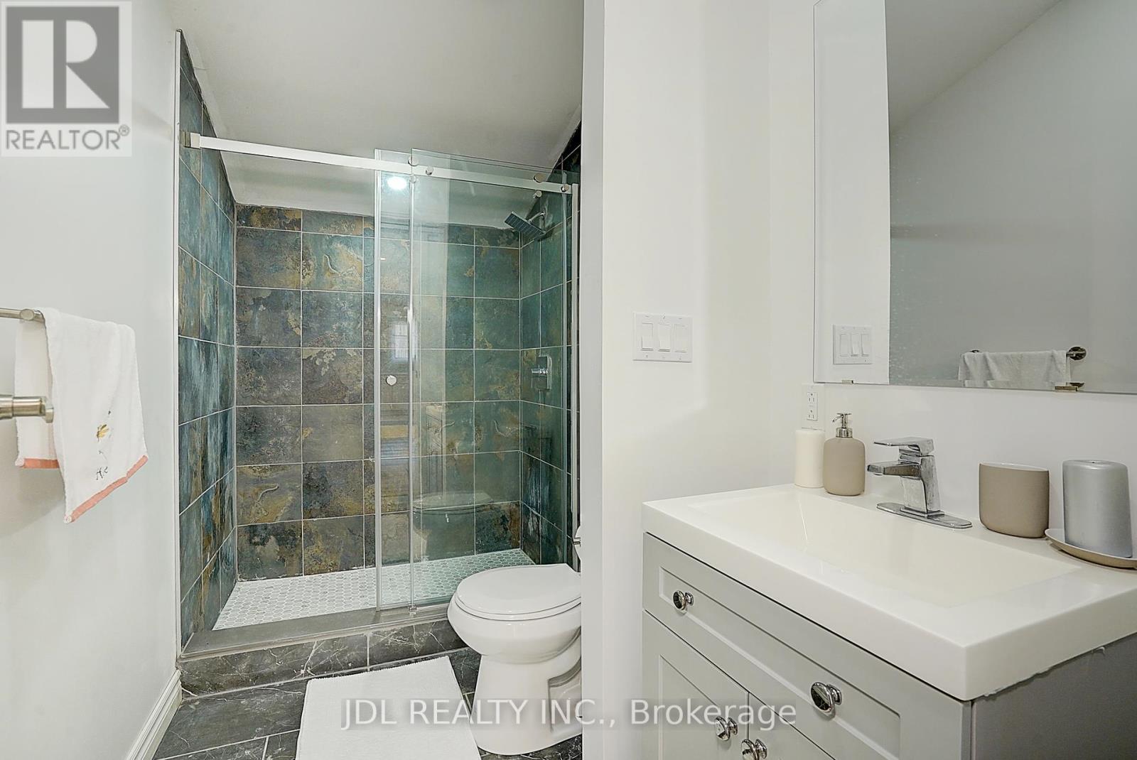 646 Oxbow Park Drive, Wasaga Beach, Ontario  L9Z 2V2 - Photo 14 - S12373117