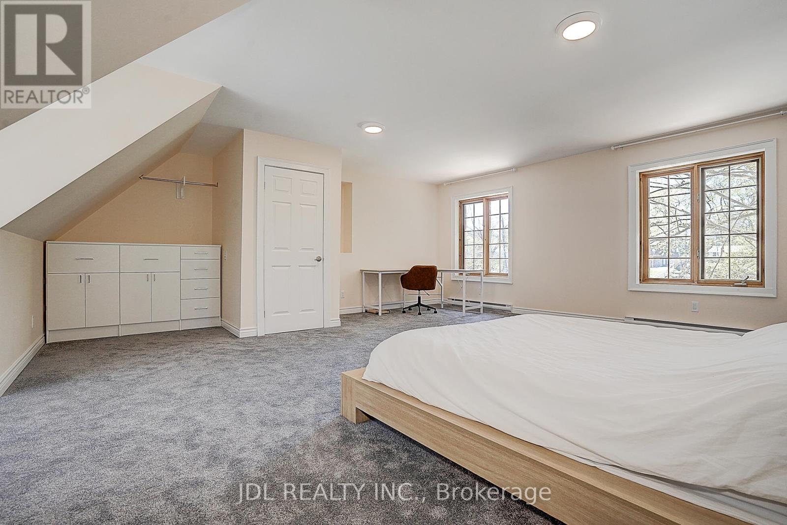 646 Oxbow Park Drive, Wasaga Beach, Ontario  L9Z 2V2 - Photo 23 - S12373117