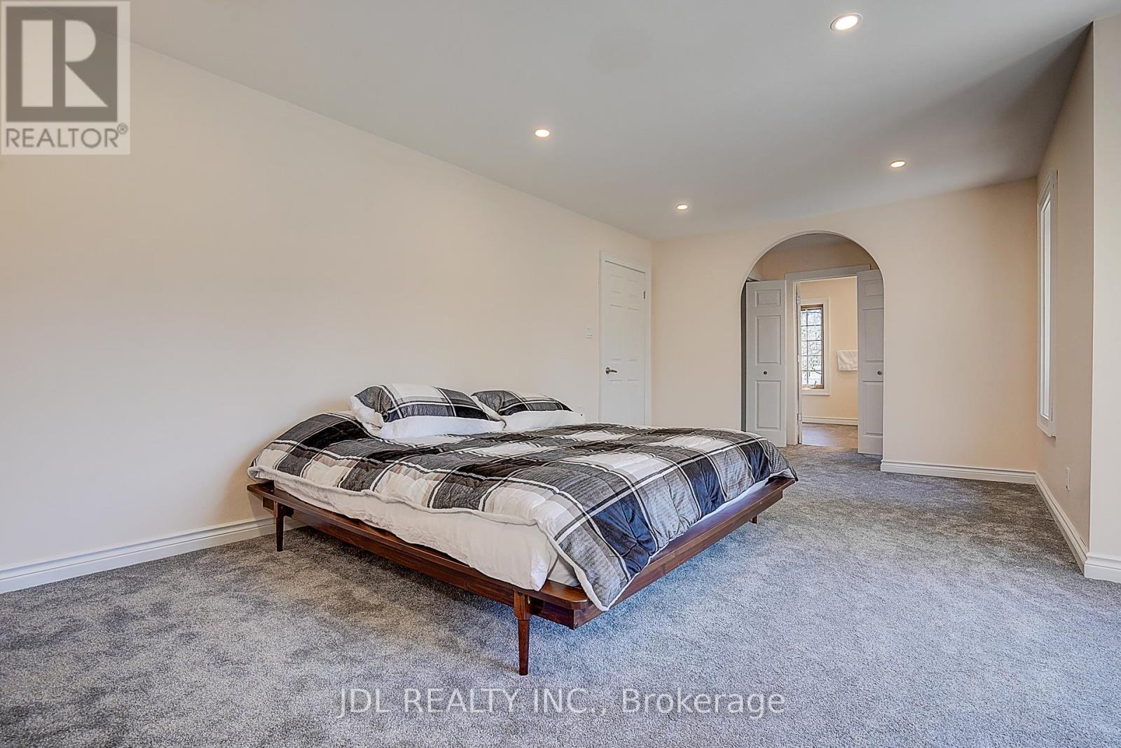 646 Oxbow Park Drive, Wasaga Beach, Ontario  L9Z 2V2 - Photo 27 - S12373117
