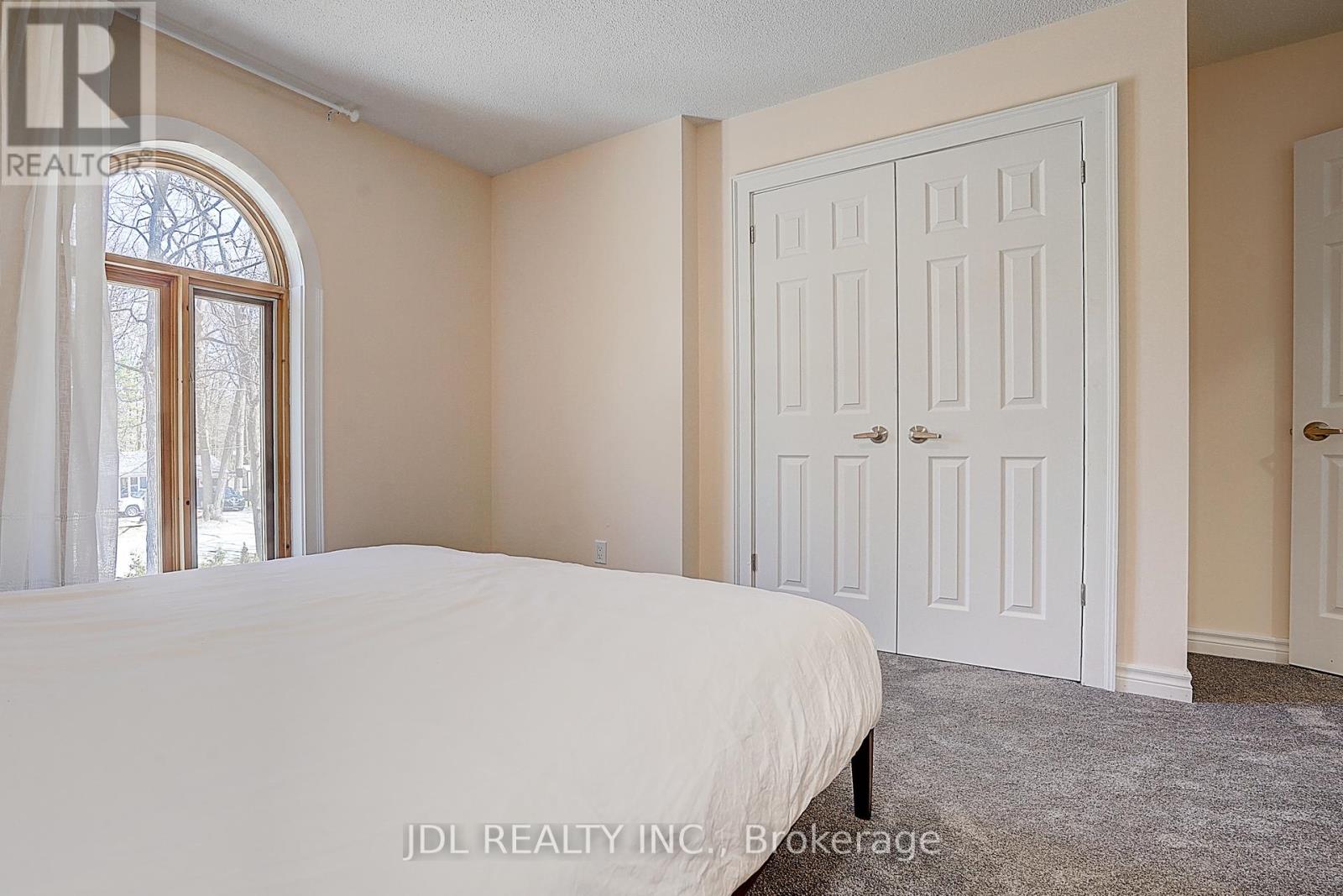 646 Oxbow Park Drive, Wasaga Beach, Ontario  L9Z 2V2 - Photo 33 - S12373117