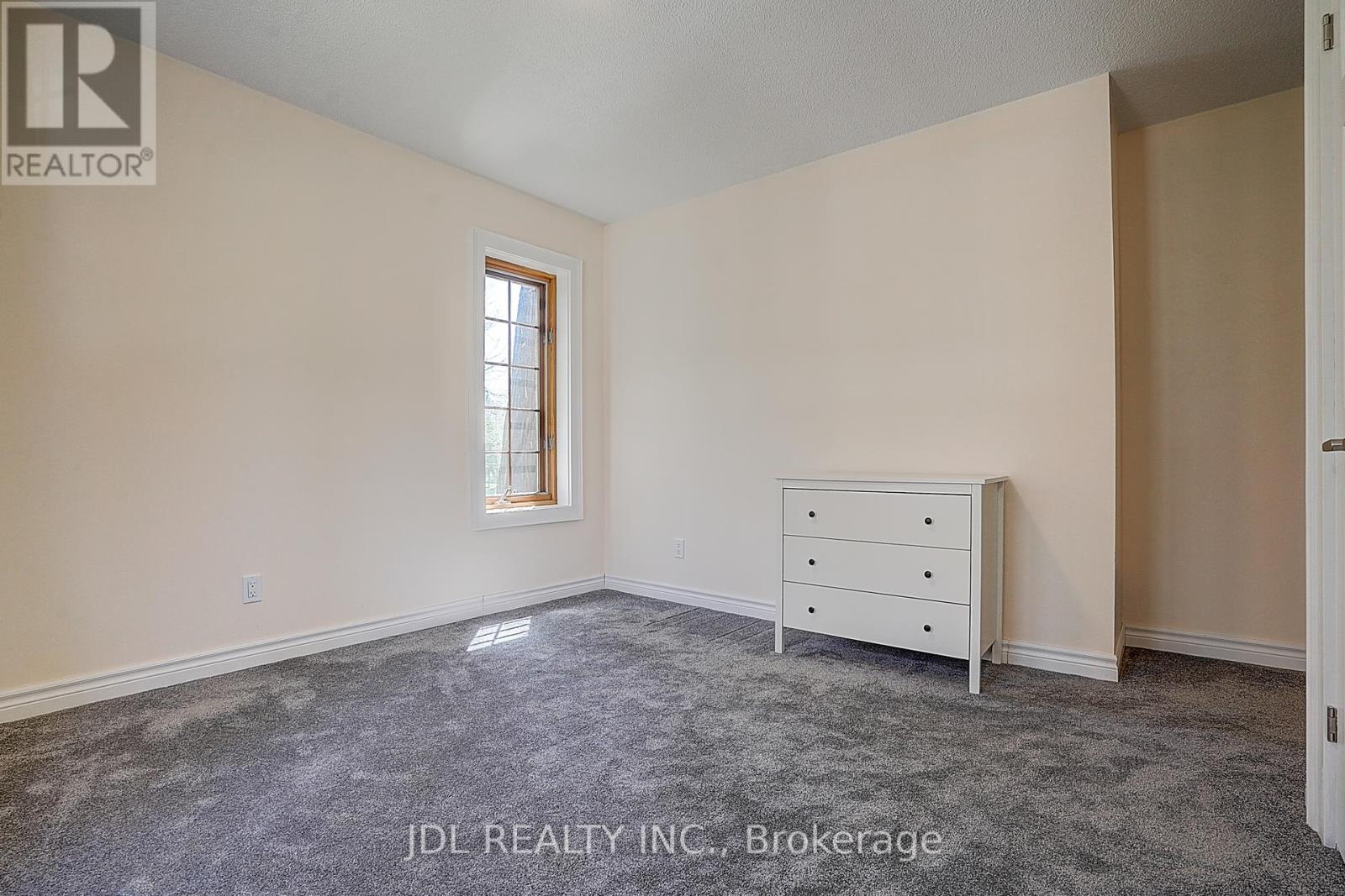 646 Oxbow Park Drive, Wasaga Beach, Ontario  L9Z 2V2 - Photo 34 - S12373117