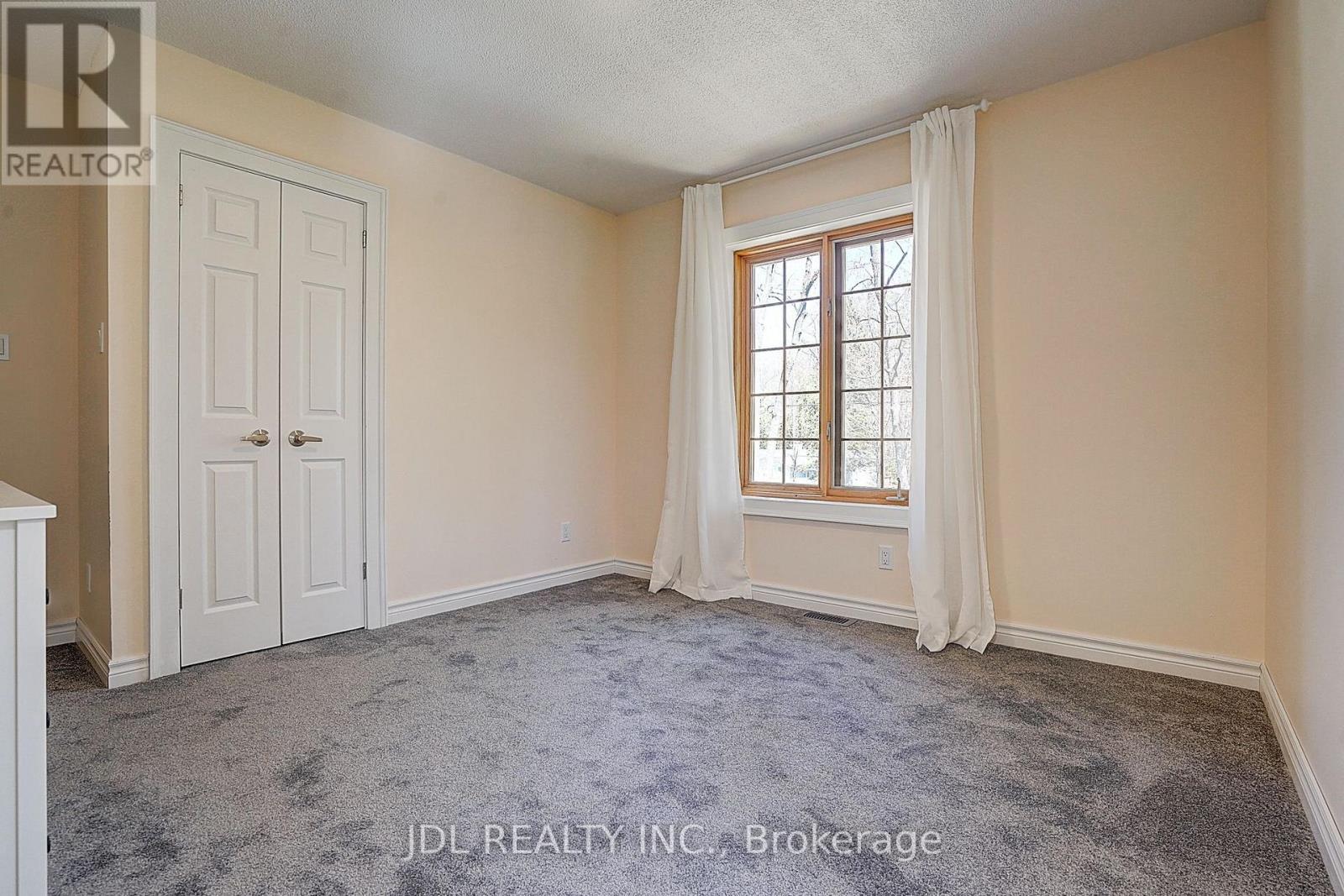 646 Oxbow Park Drive, Wasaga Beach, Ontario  L9Z 2V2 - Photo 35 - S12373117