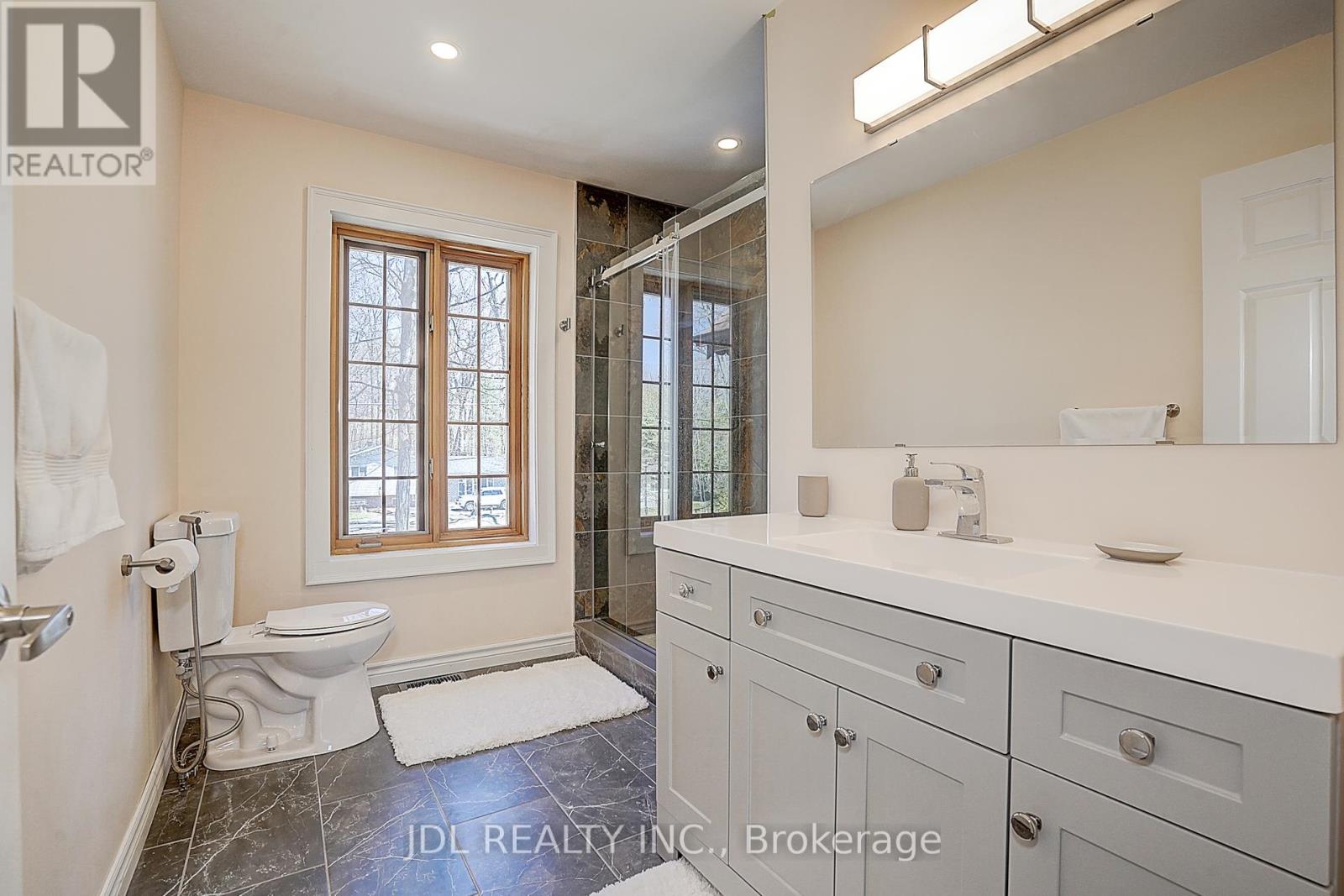 646 Oxbow Park Drive, Wasaga Beach, Ontario  L9Z 2V2 - Photo 36 - S12373117