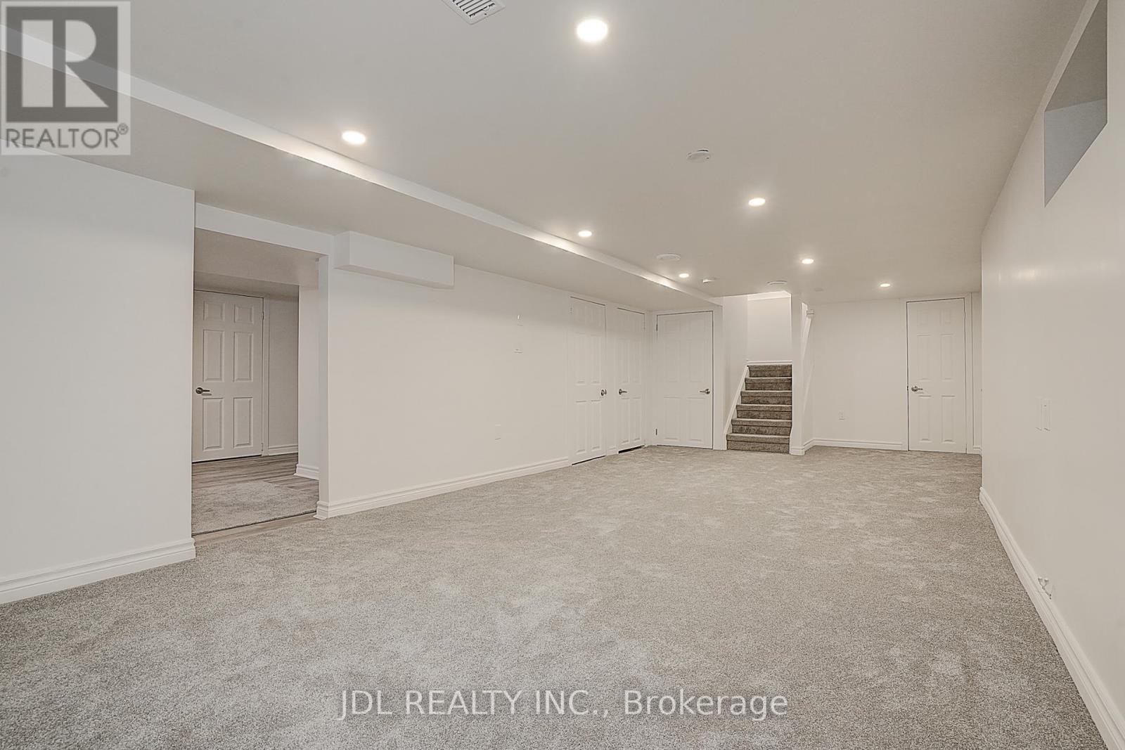646 Oxbow Park Drive, Wasaga Beach, Ontario  L9Z 2V2 - Photo 38 - S12373117