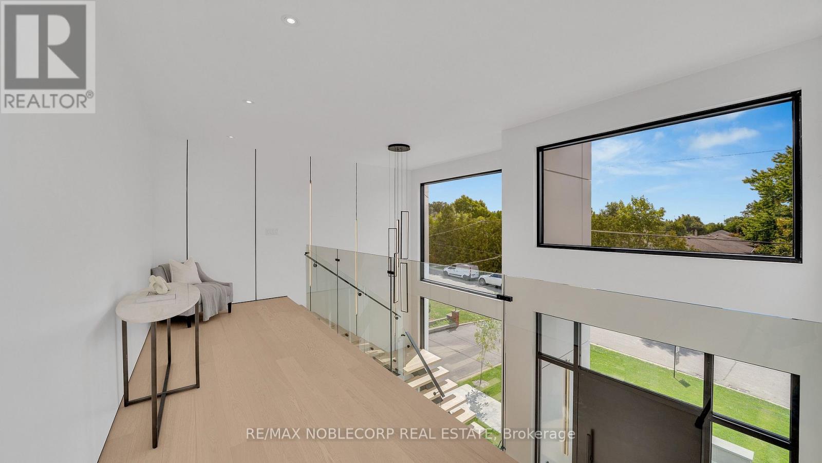16 Deevale Road, Toronto, Ontario  M3M 1Z3 - Photo 21 - W12373096
