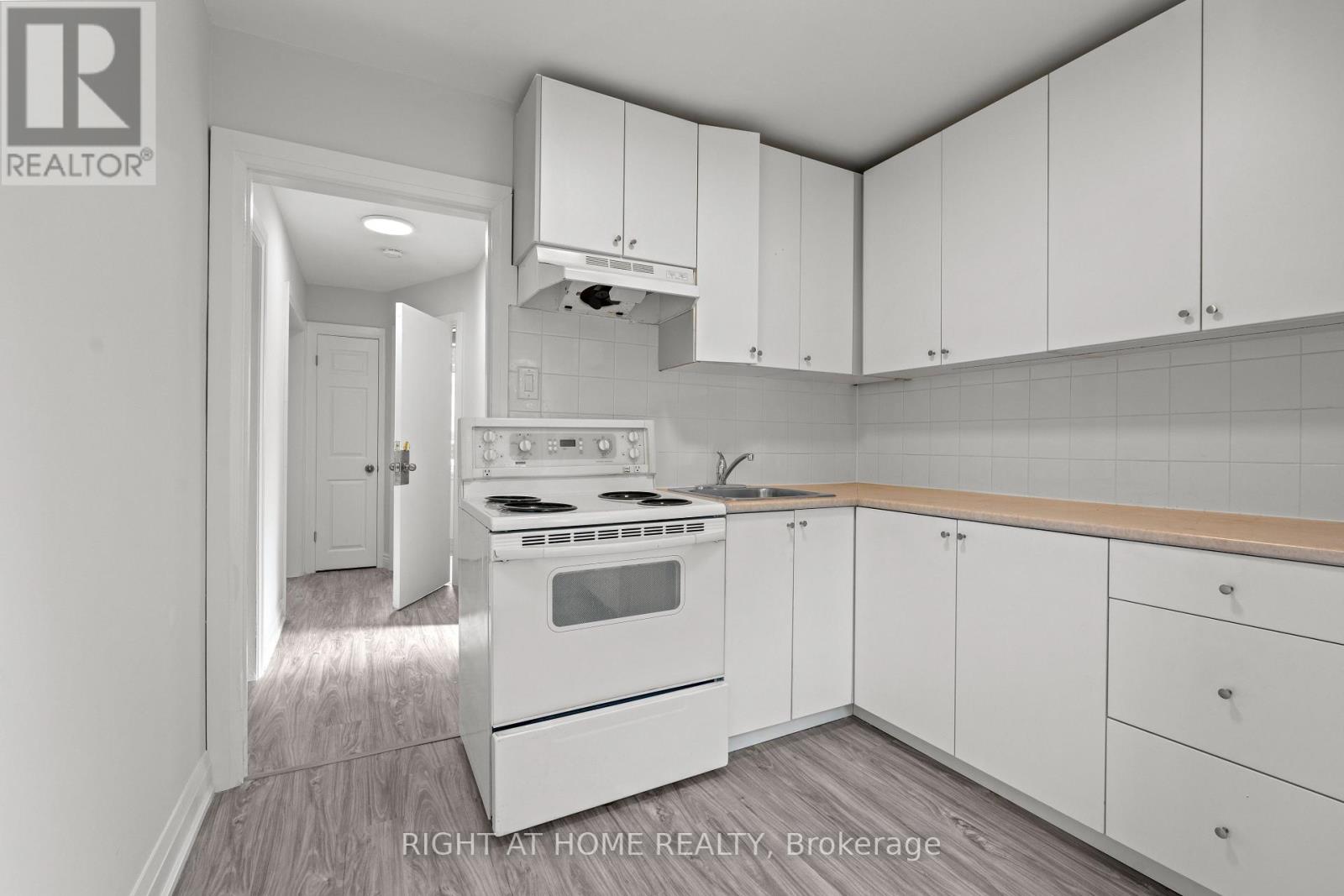 154 Edinborough Court, Toronto, Ontario  M6N 2E8 - Photo 14 - W12373115