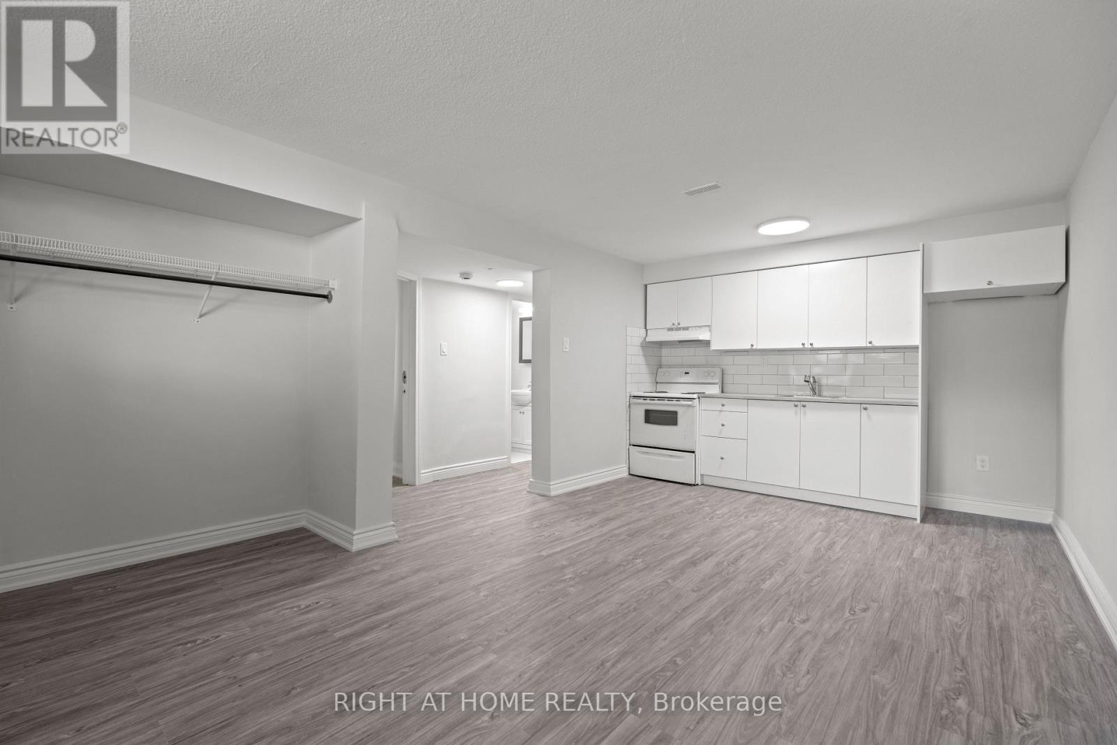 154 Edinborough Court, Toronto, Ontario  M6N 2E8 - Photo 16 - W12373115