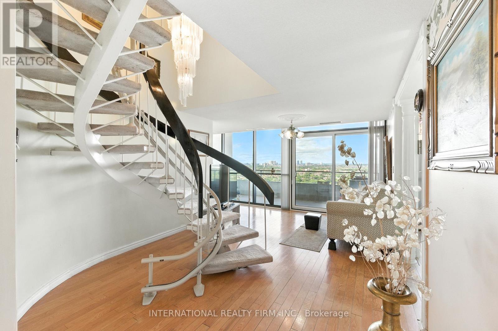 2608 - 1333 Bloor Street, Mississauga, Ontario  L4Y 3T6 - Photo 2 - W12373133