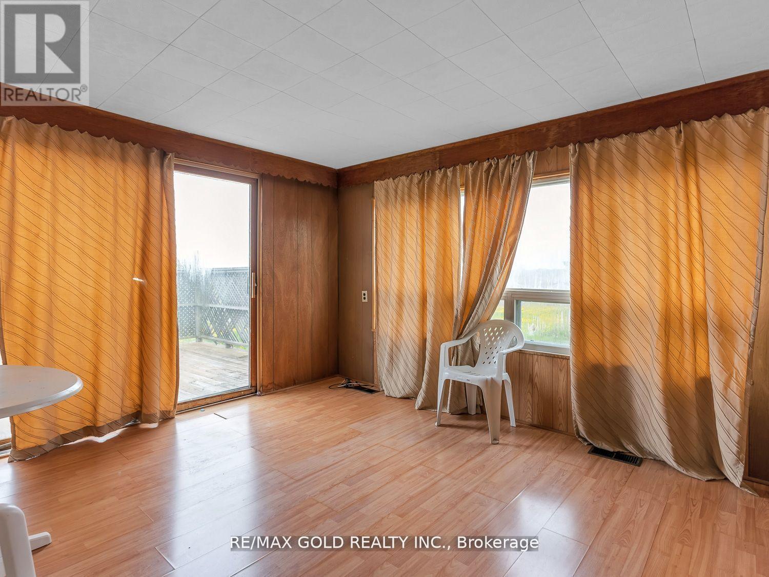 705 Kemp Road W, Grimsby, Ontario  L3M 4E7 - Photo 11 - X12373112