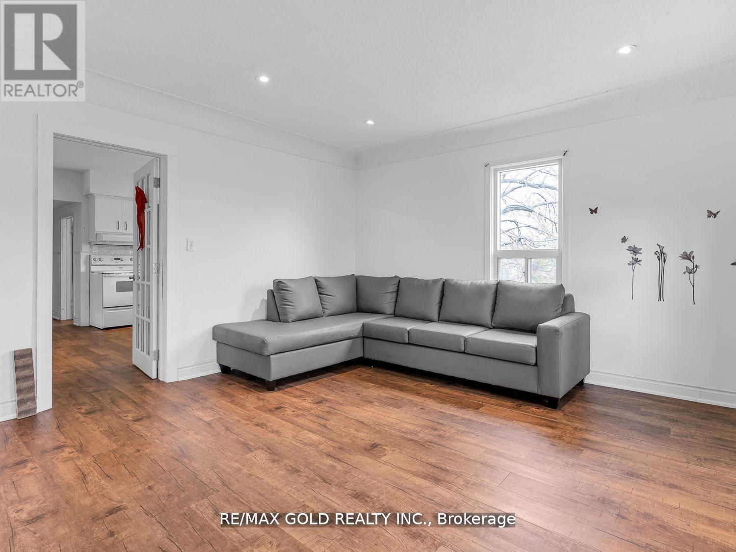 Property at 705 KEMP ROAD W image 5