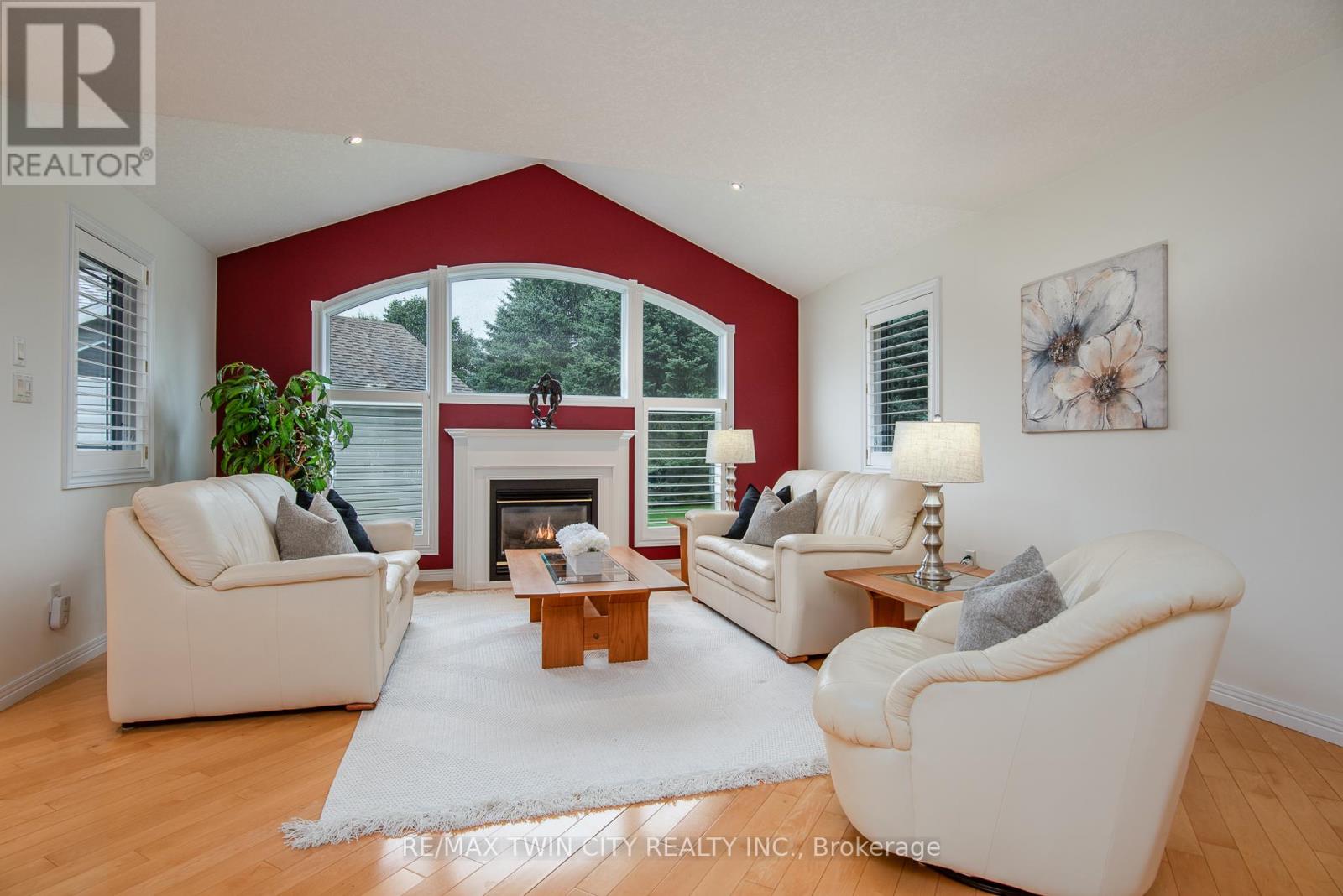 185 Golf Links Drive, Wilmot, Ontario  N3A 3N9 - Photo 10 - X12373116