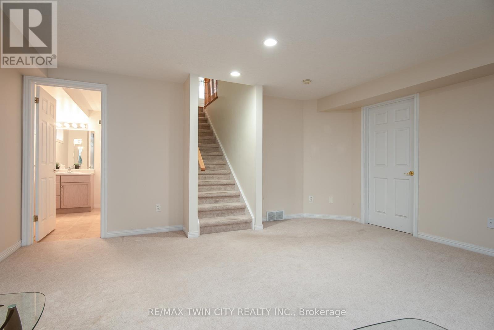 185 Golf Links Drive, Wilmot, Ontario  N3A 3N9 - Photo 25 - X12373116
